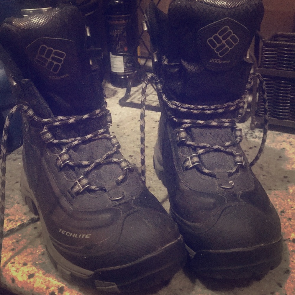 men’s Columbia boots 9.5